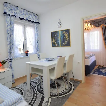 Lägenhet Friedrich-3 By Interhome