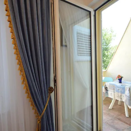 Friedrich-3 By Interhome * Tribalj