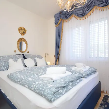 Friedrich-3 By Interhome *