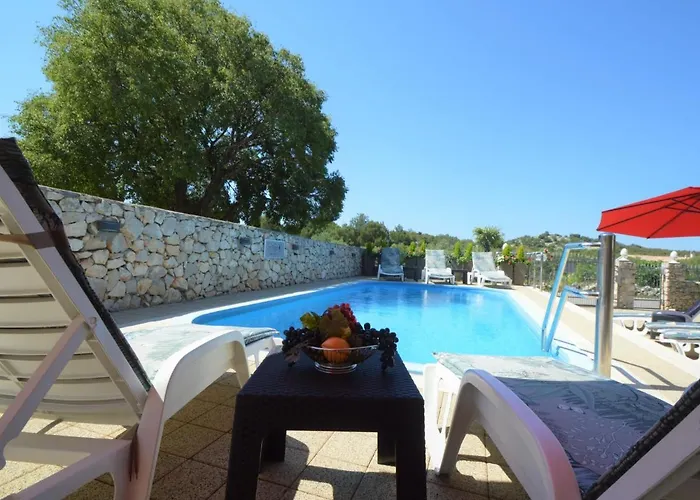 Friedrich-3 By Interhome *