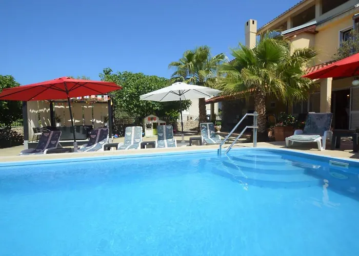 Friedrich-3 By Interhome