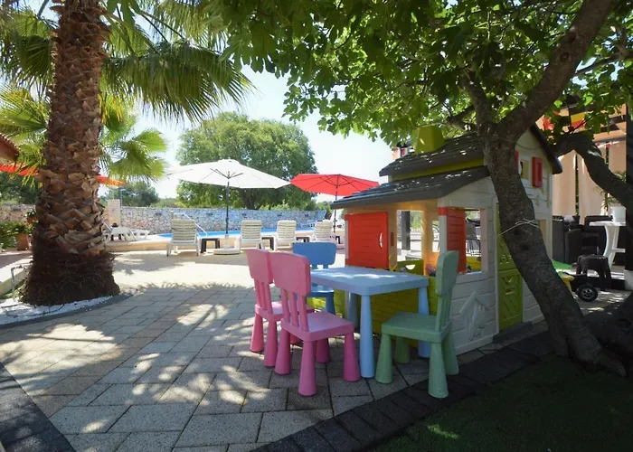 Friedrich-3 By Interhome