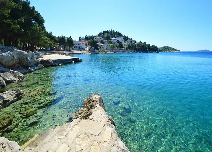 Friedrich-3 By Interhome *